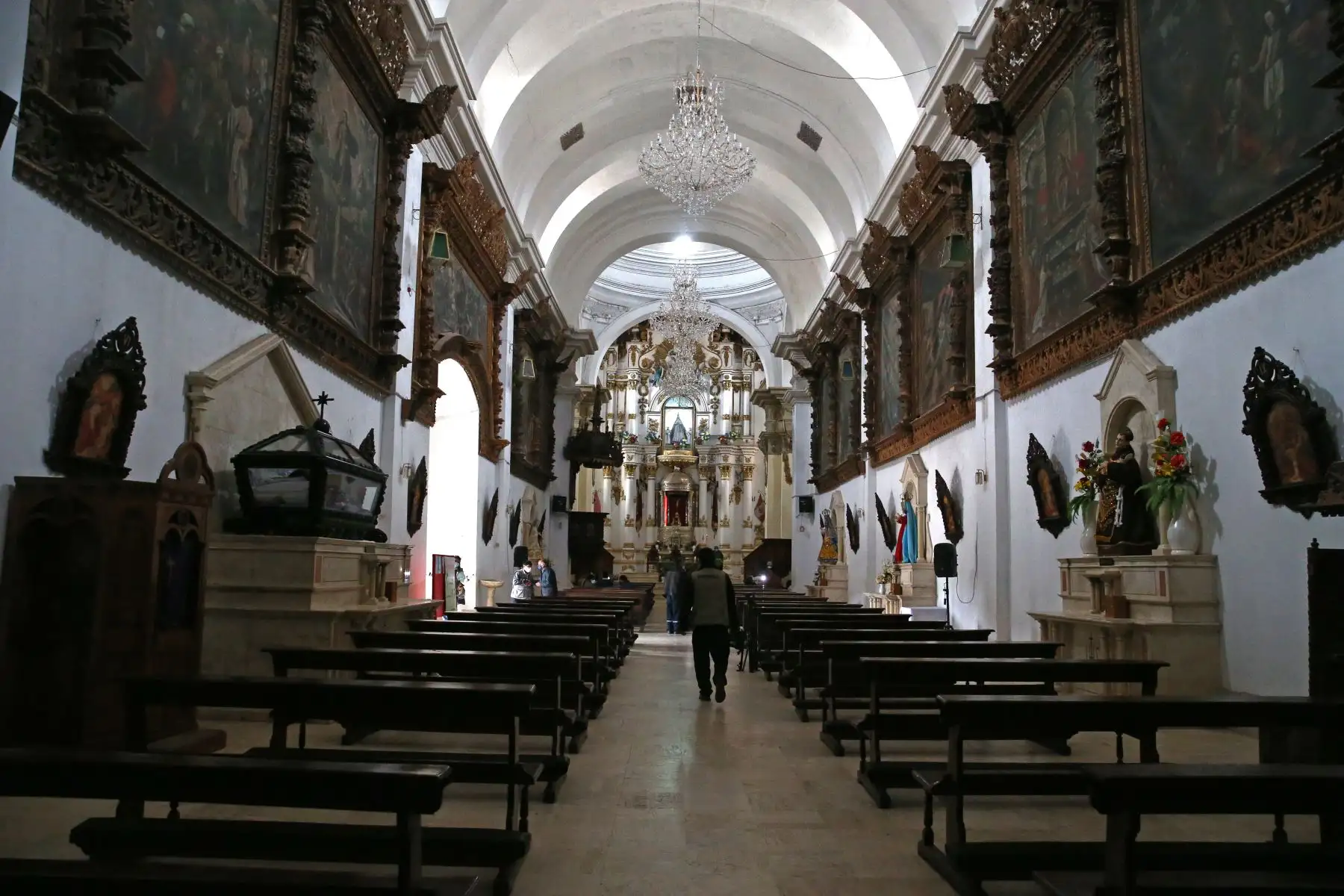 Iglesia de Santiago Apostol, en la provincia de Lampa. Foto: ANDINA/Vidal Tarqui