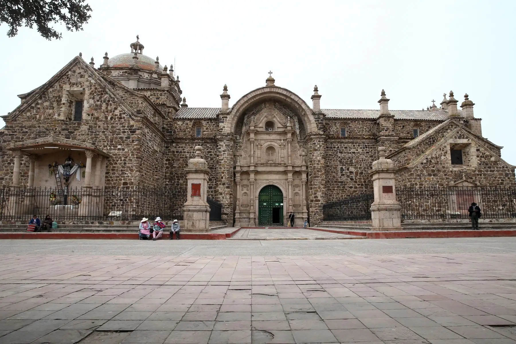 Iglesia de Santiago Apostol, en la provincia de Lampa. Foto: ANDINA/Vidal Tarqui