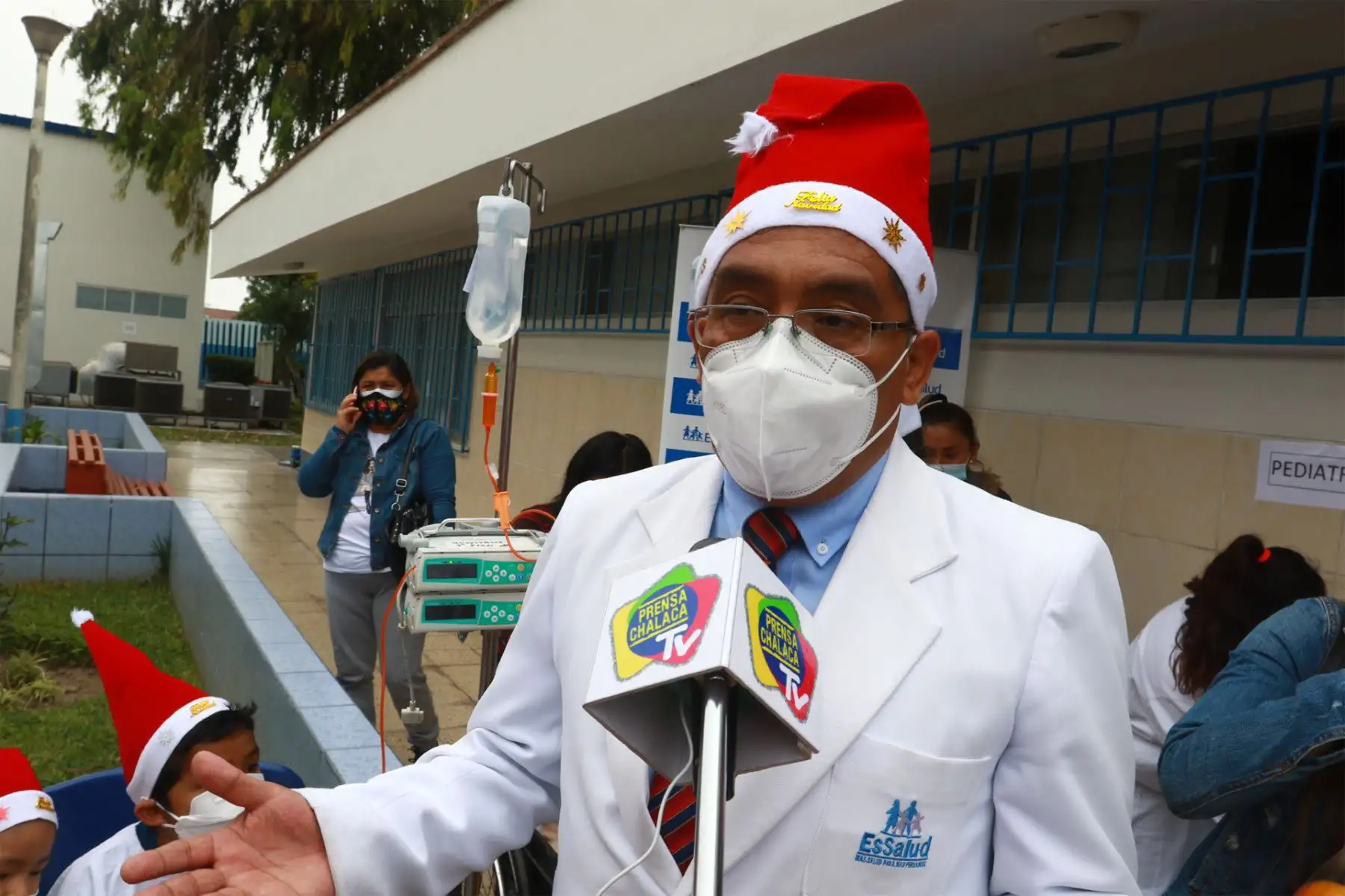 Con motivo de las fiestas de Navidad y Año Nuevo, el Hospital Nacional Alberto Sabogal Sologuren del Seguro Social de Salud – EsSalud, realizó  la entrega de regalos a los niños que se encuentran internados en el nosocomio, quienes vienen recibiendo tratamiento especializado.
Foto: ANDINA/ Héctor Vinces