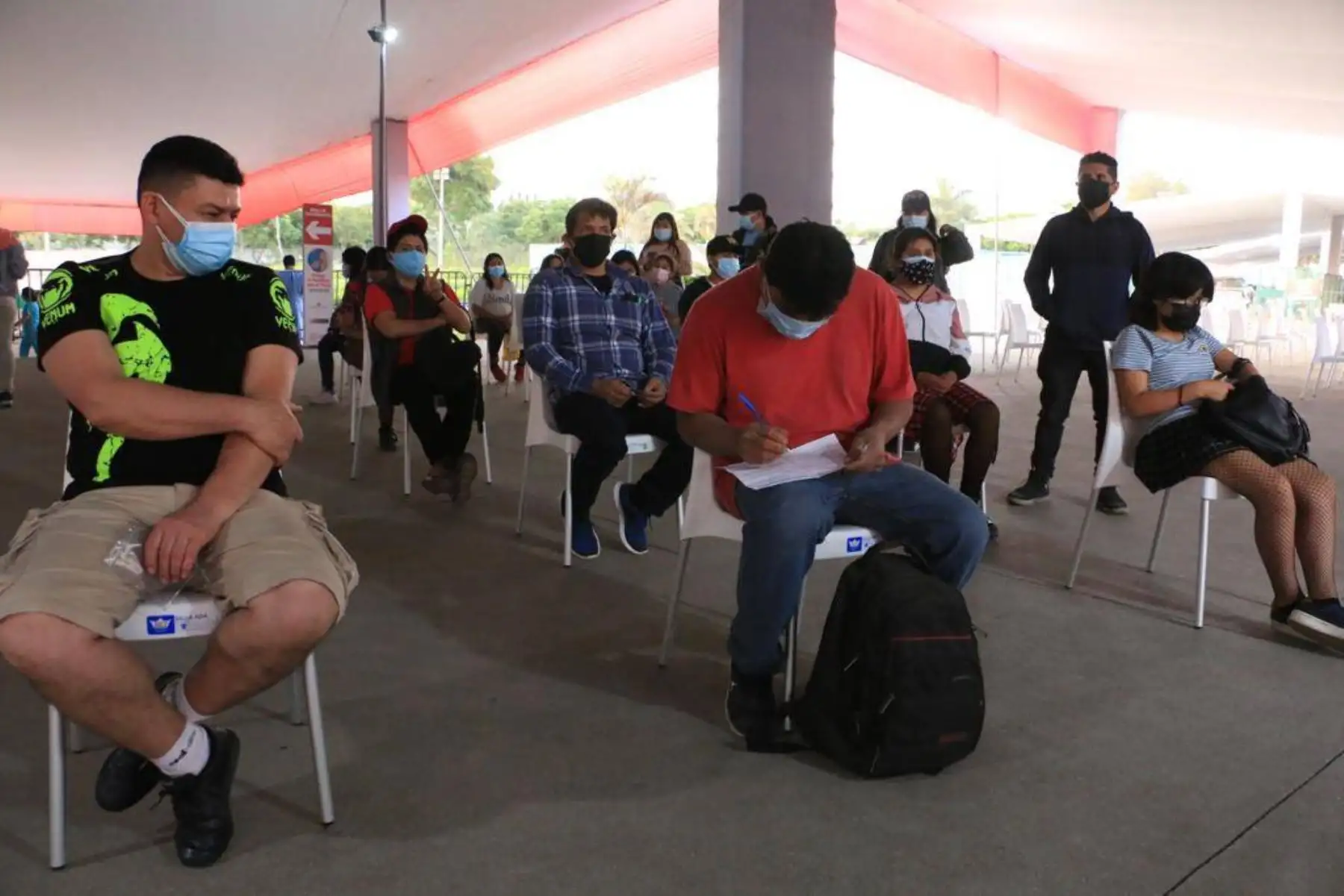 Así se vive el Vacuna Fest en el Parque Zonal Huiracocha. Recuerda que son 36 horas ininterrumpidas del Vacuna Fest Navideño. Foto: Minsa