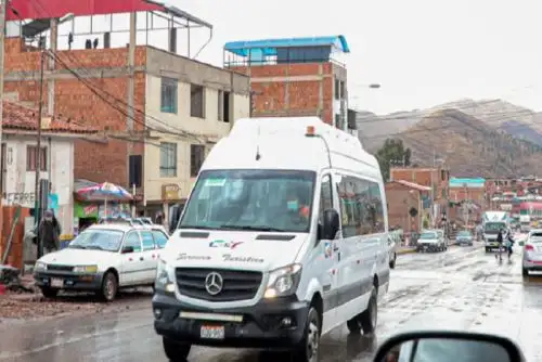 El trámite ante el MTC tiene un plazo de 17 días hábiles y el pago por derecho de autorización es de S/ 145.50;  adicionalmente se abonará S/ 11.70 por cada vehículo. El pago se realizará en el Banco de la Nación.