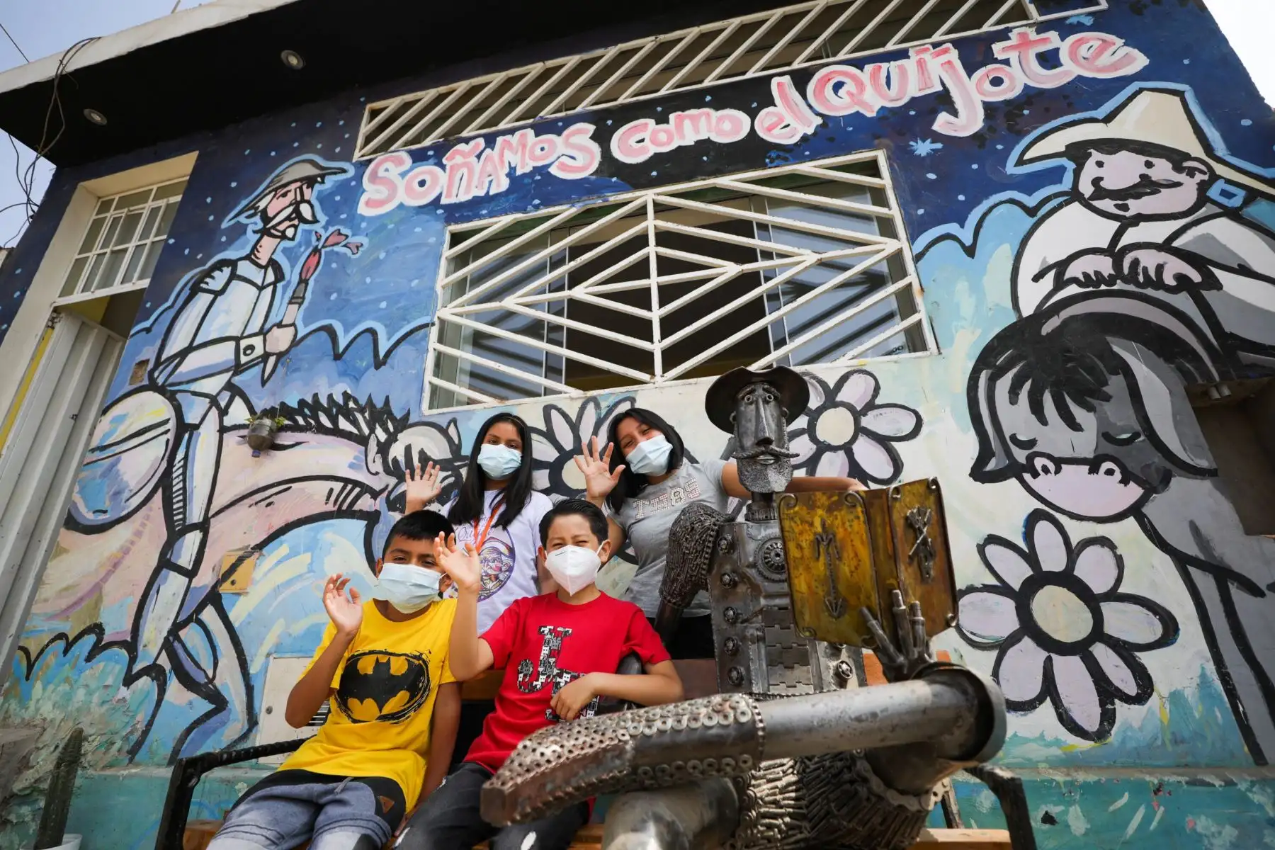 La ministra de la Mujer y Poblaciones Vulnerables, Anahí Durand, visitó esta mañana las instalaciones del proyecto social y cultural “Quijote para la Vida”, en el distrito de Puente Piedra. Foto: ANDINA/MIMP