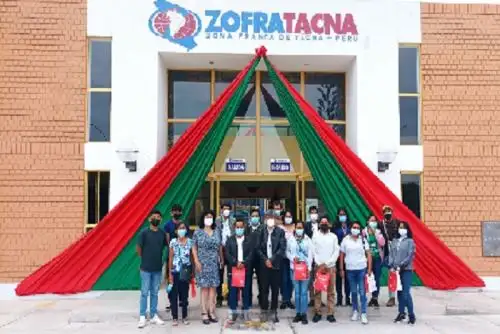 Las 17 organizaciones productoras de los derivados del cacao y café se encuentran en Tacna participando en la feria "La Fiesta del Cacao y Chocolate del Vraem", que concluye a las 10 de la noche.