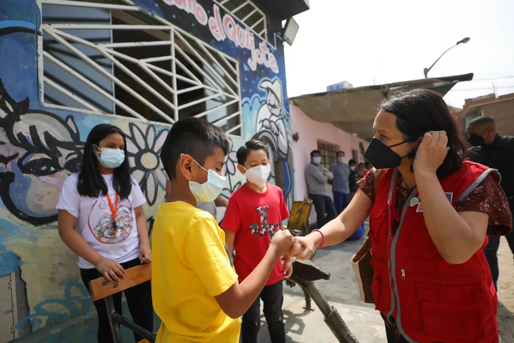 La ministra de la Mujer y Poblaciones Vulnerables, Anahí Durand, visitó esta mañana las instalaciones del proyecto social y cultural “Quijote para la Vida”, en el distrito de Puente Piedra. Foto: ANDINA/MIMP