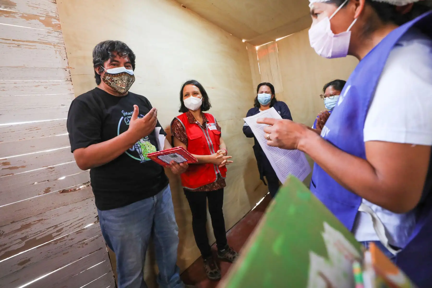 La ministra de la Mujer y Poblaciones Vulnerables, Anahí Durand, visitó esta mañana las instalaciones del proyecto social y cultural “Quijote para la Vida”, en el distrito de Puente Piedra. Foto: ANDINA/MIMP