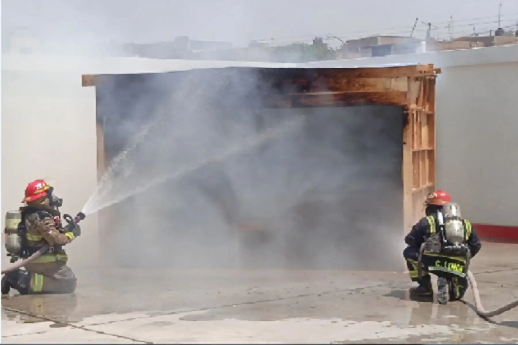 Bomberos e Indeci exhortan a liberteños no usar pirotécnicos en fiestas de fin de año