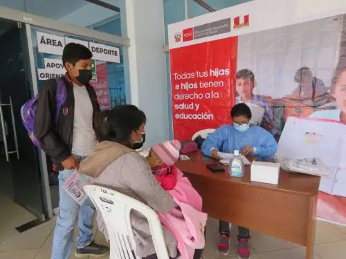 El programa Juntos atenderá este año a 670 422 hogares que se beneficiarán con la transferencia monetaria por cumplimiento de corresponsabilidades, de los cuales 30 000 hogares con niños menores de un año y gestantes recibirán transferencias Primera Infancia. Foto: ANDINA/Difusión.