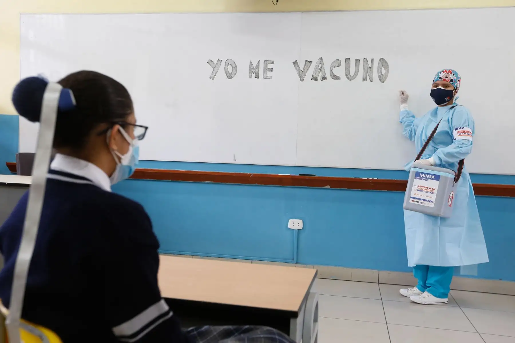 Ministerio de Salud inicia  vacuna Cole contra la COVID-19 en la Instituto Educativa Melitón Carvajal.
Foto: ANDINA/ Minsa