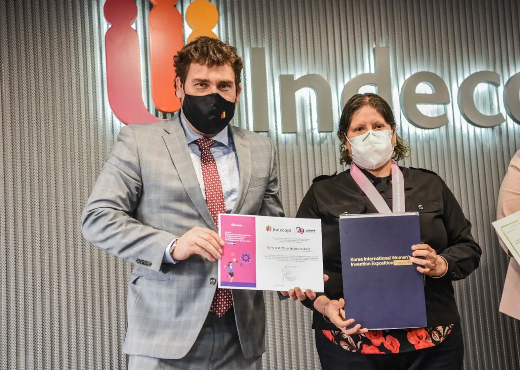 La investigadora científica acreditada por el Concytec Silvana Flores ha sido ejecutora de más de 50 proyectos.  Foto: Indecopi