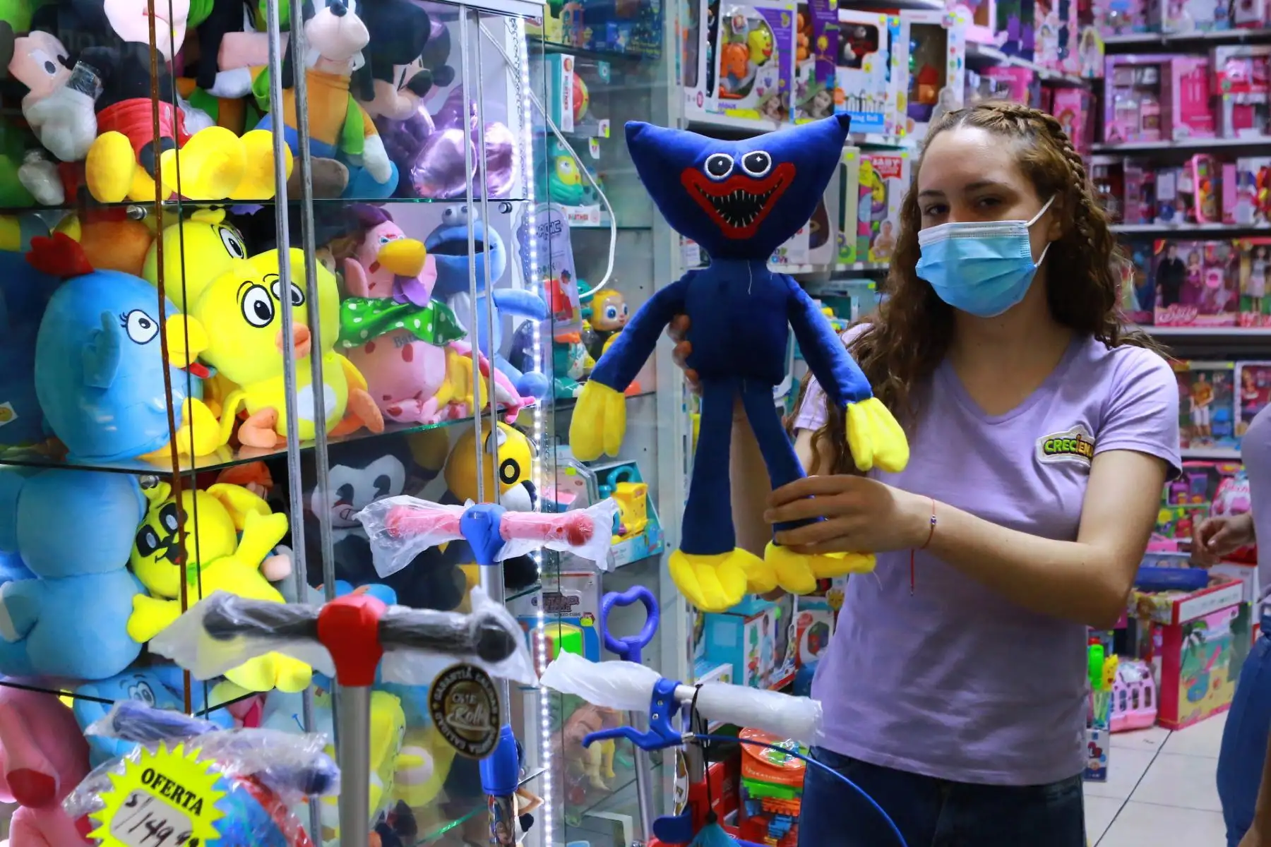 Se incrementan las compras por fiestas navideñas en el mercado Unicachi de Comas.
Foto: ANDINA/Héctor Vinces