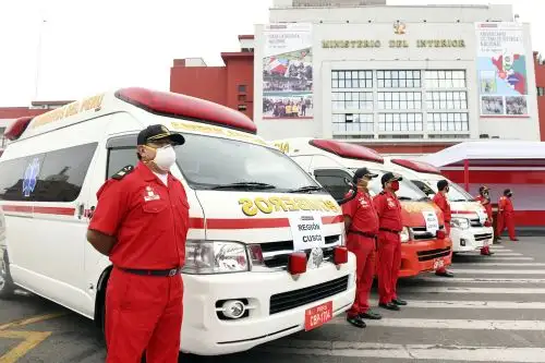 La Intendencia de Bomberos recuerda que el número telefónico para atender las emergencias durante las 24 horas es el 116. Andina/ Mininter