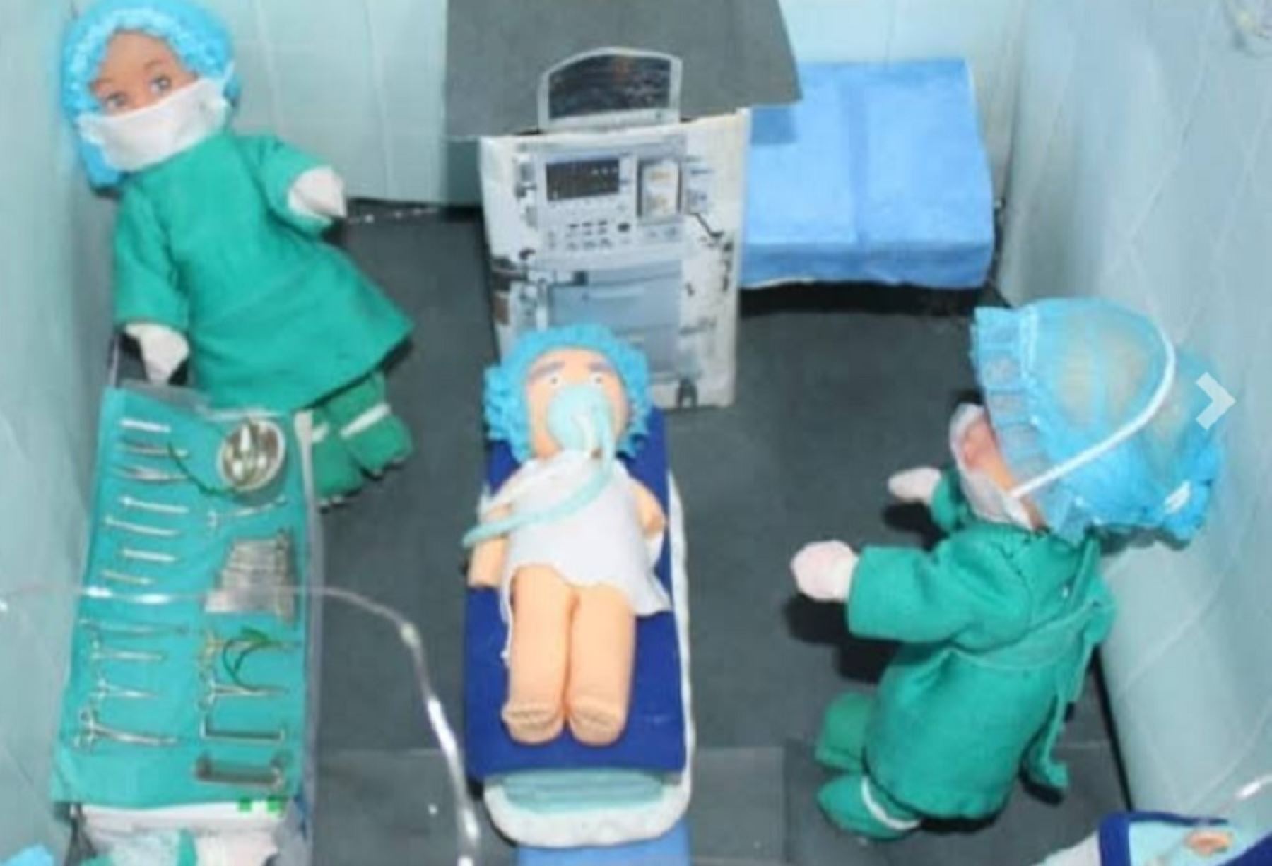Los servicios del Hospital III Base Puno de EsSalud armaron sus nacimientos navideños para poder demostrar los protocolos de bioseguridad al personal que labora en la institución y también a los pacientes que se encuentran hospitalizados.