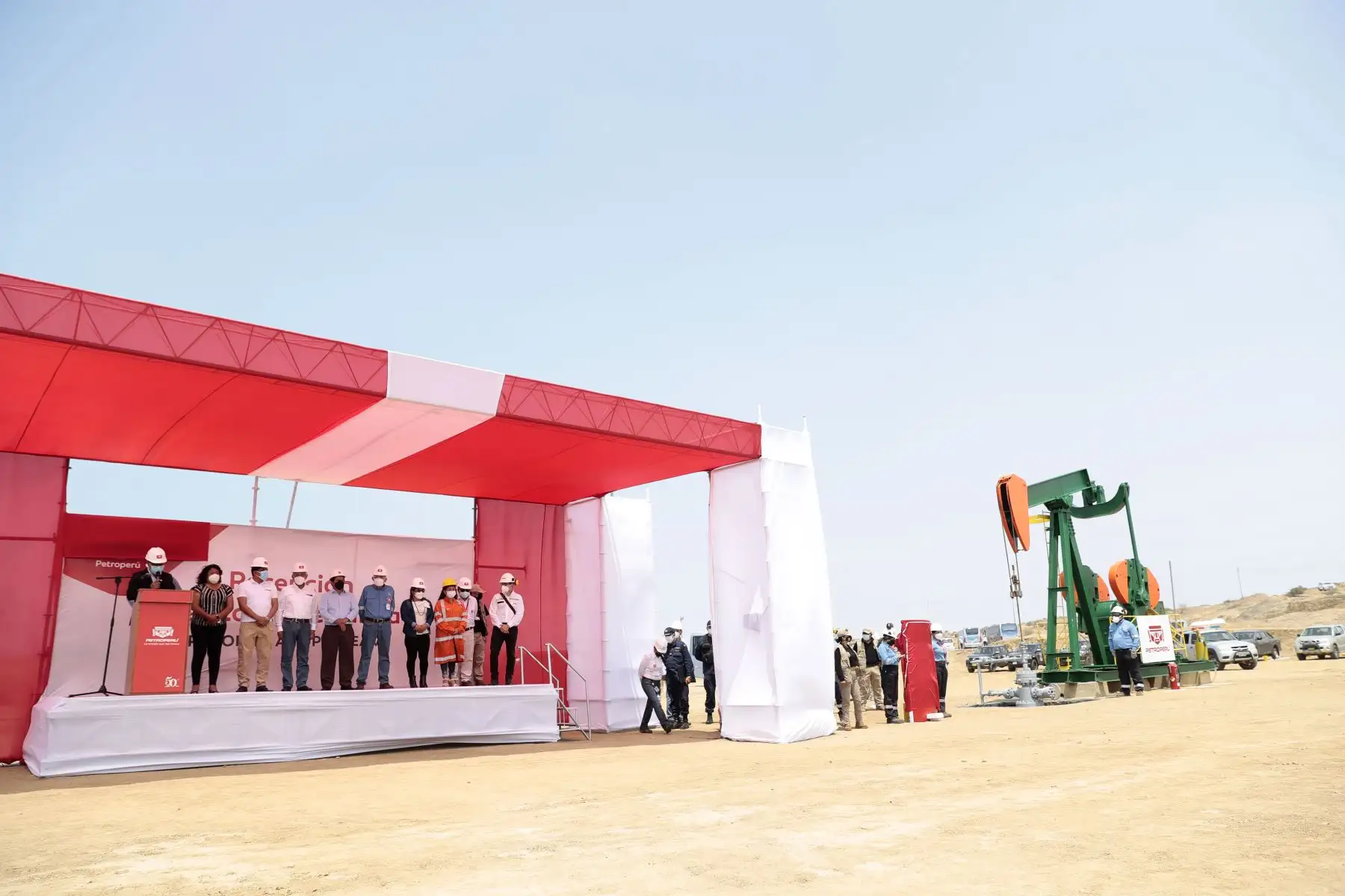 Presidente Pedro Castillo participa en la ceremonia de recepción del Lote I de Talara y reinicio de las operaciones de Petroperú en la producción de petróleo y gas en Piura.
Foto: ANDINA/Presidencia Perú