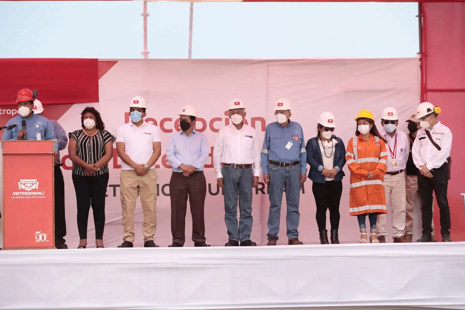 Presidente Pedro Castillo participa en la ceremonia de recepción del Lote I de Talara y reinicio de las operaciones de Petroperú en la producción de petróleo y gas en Piura.
Foto: ANDINA/Presidencia Perú