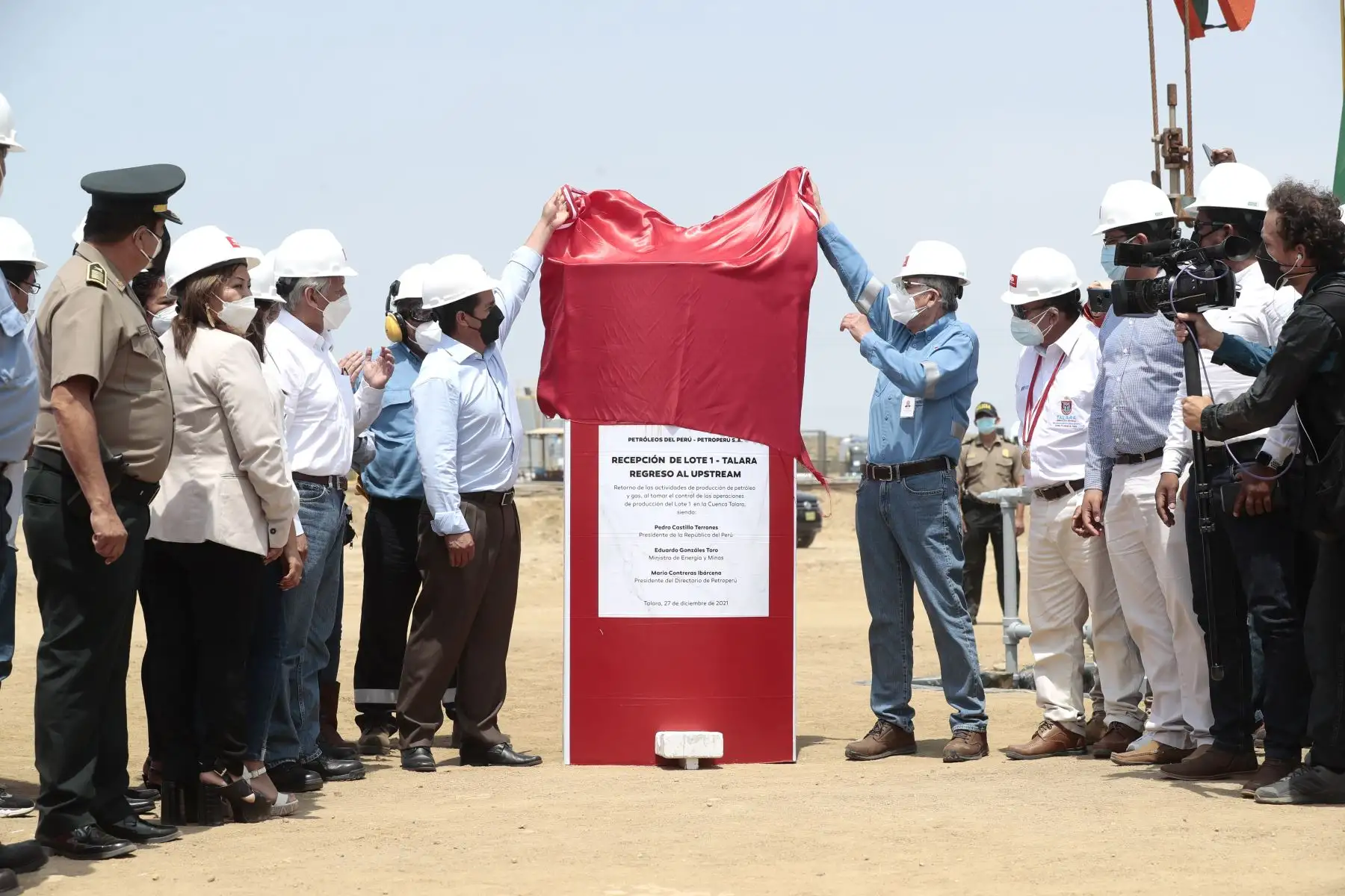 Presidente Pedro Castillo participa en la ceremonia de recepción del Lote I de Talara y reinicio de las operaciones de Petroperú en la producción de petróleo y gas en Piura.
Foto: ANDINA/Prensa Presidencia