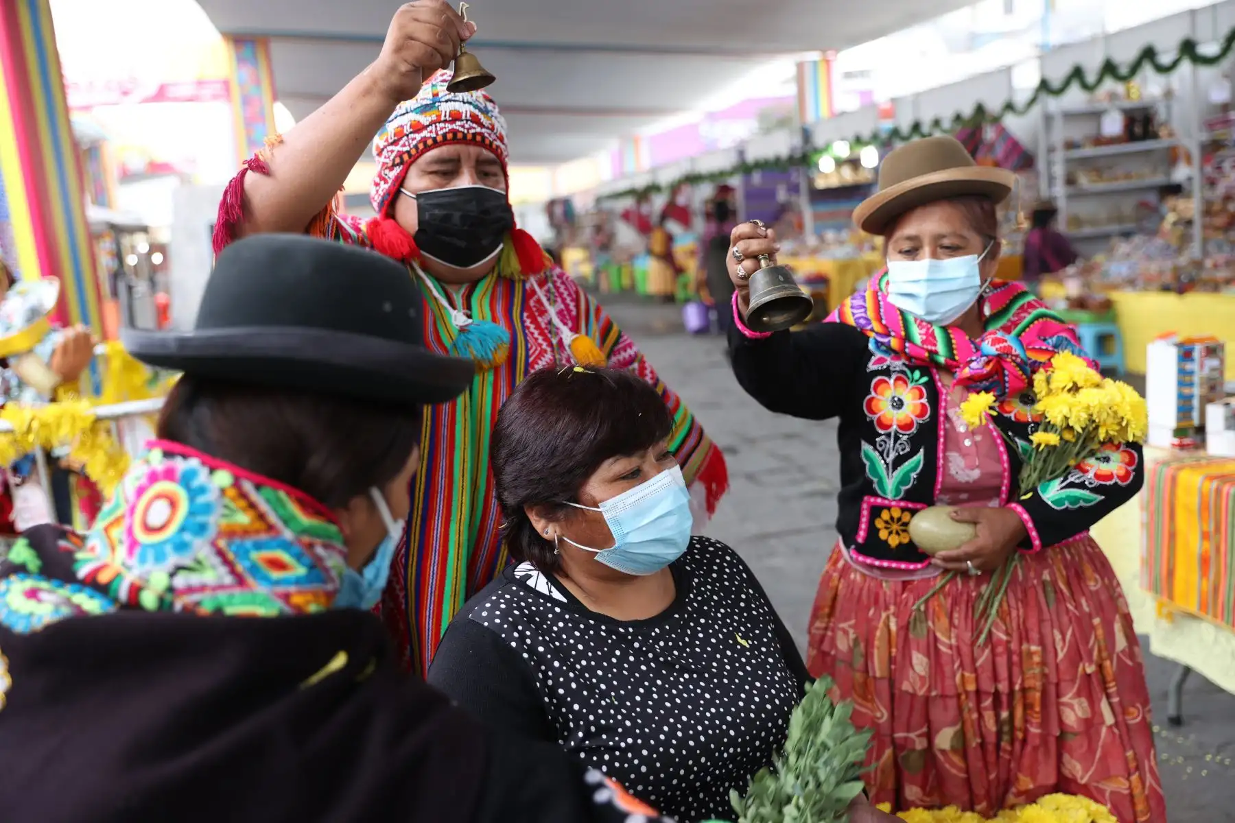 Feria de los Deseos en la Plaza Manco Cápac en La Victoria, donde realizan rituales de Año Nuevo.
Foto: ANDINA/Jhonel Rodríguez Robles