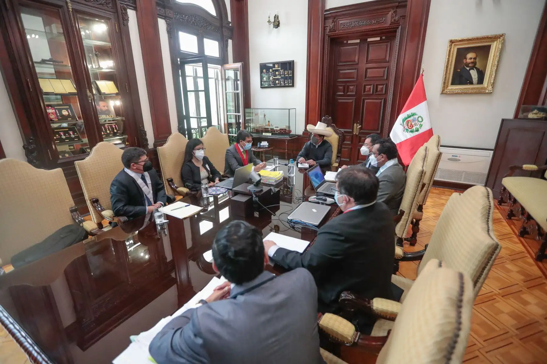 Presidente de la República, Pedro Castillo, sostiene reunión con miembros de la Fiscalía de la Nación.
Foto: ANDINA/Presidencia Perú