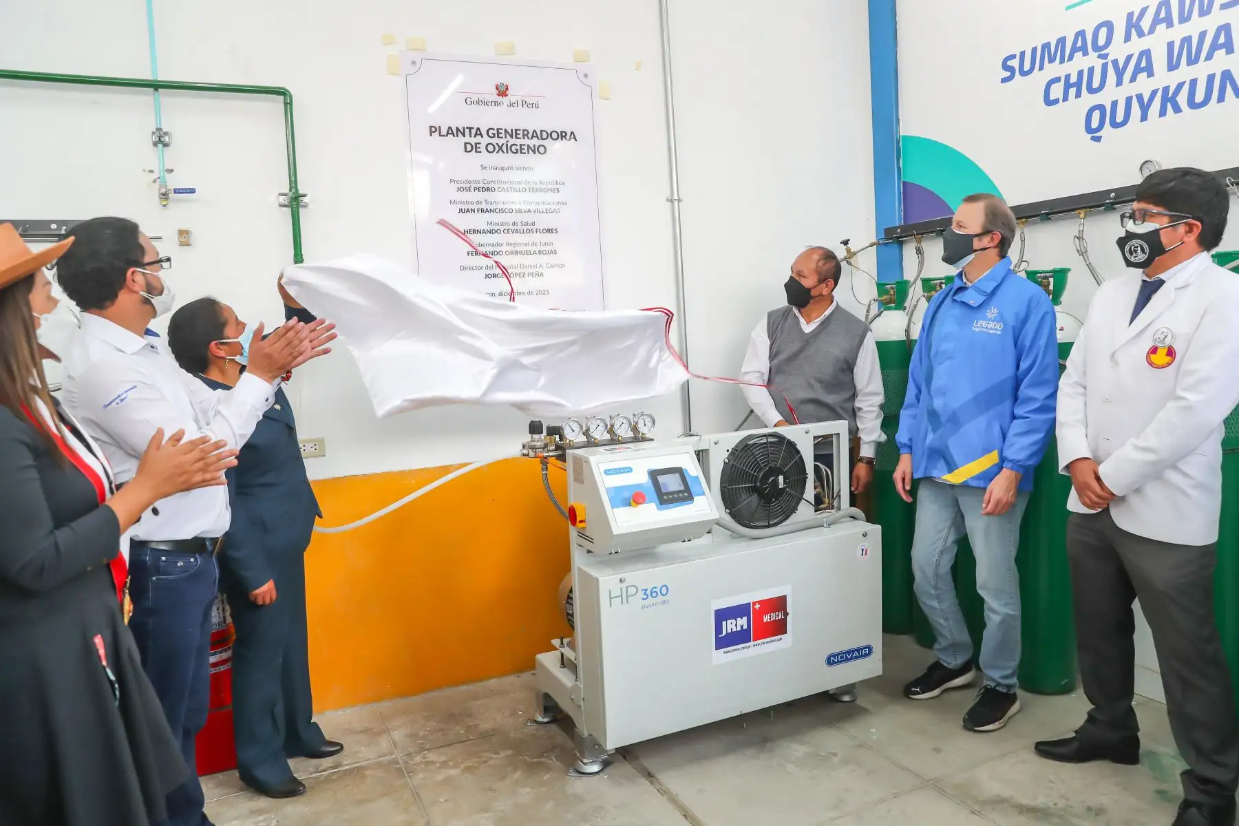 El Ministro de Transportes y Comunicaciones, Juan Silva Villegas, puso en funcionamiento dos modernas plantas de oxígeno en el Hospital Regional Docente Quirúrgico Daniel Alcides Carrión de Huancayo, que beneficiarán a los pacientes con Covid-19 de la macro región centro.
Foto: MTC