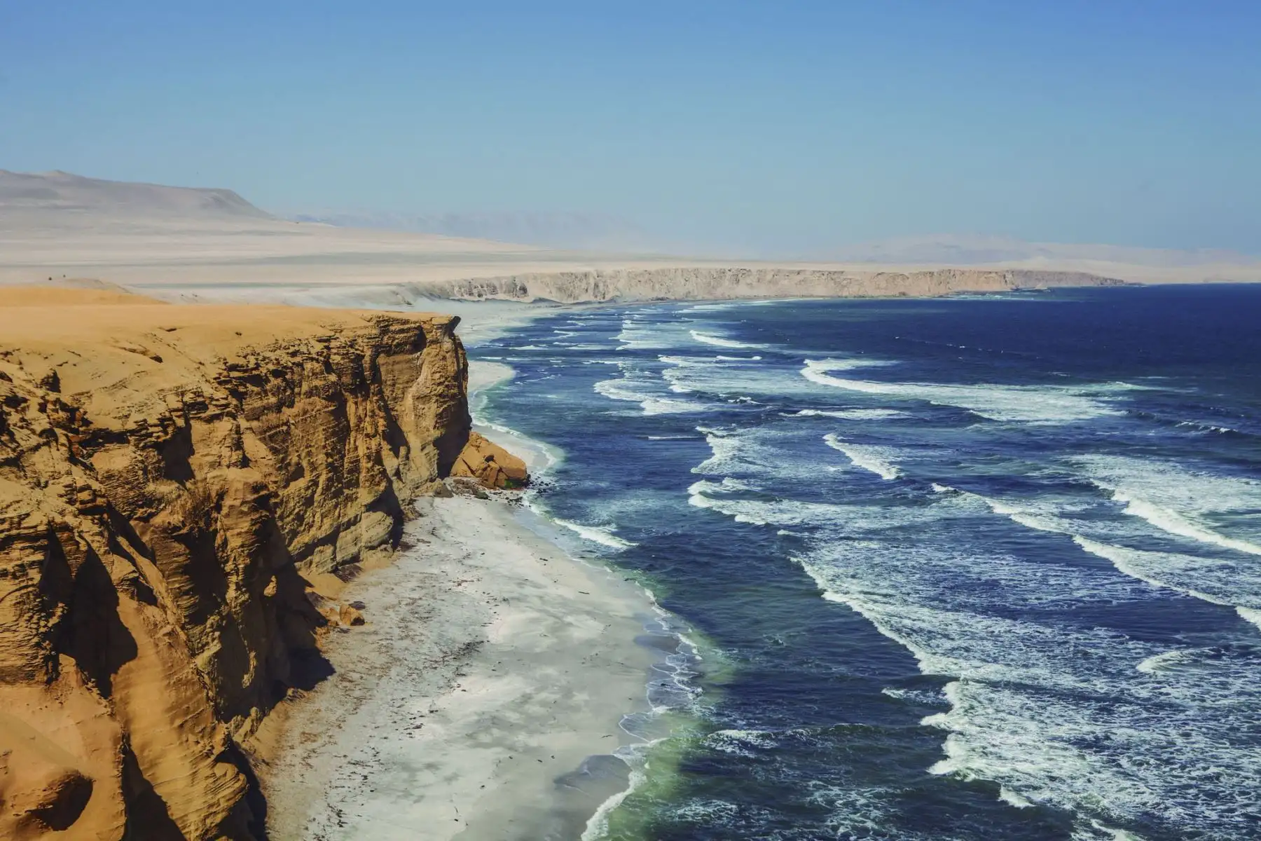 Condé Nast Traveler, prestigiosa publicación internacional, especializada en turismo de lujo y estilo de vida, incluyó a Paracas en su lista de los 50 lugares más bellos del planeta para visitar este año. Foto: AFP