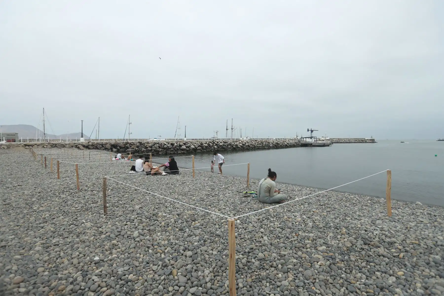 La Punta anuncia cierre de playas el 1 y 2 de enero del 2022.
Municipalidad de la Punta se prepara para el cierre de playas este fin de semana con el fin de controlar la propagación del Coronavirus en las fiestas de fin de año.
Foto: ANDINA/Carla Patiño Ramírez