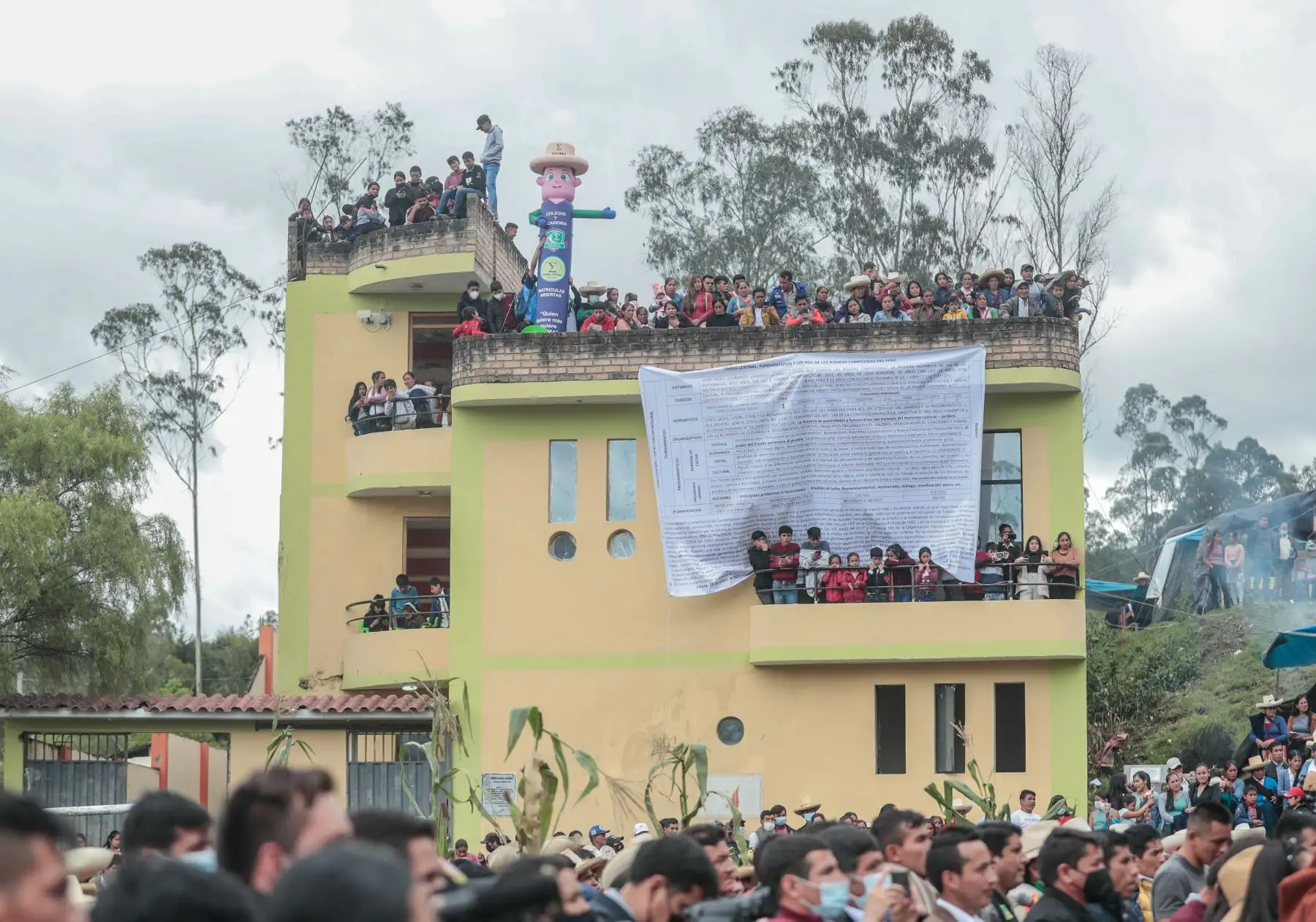 Presidente de la Repúplica, Pedro Castillo participa en la ceremonia por el 45 aniversario de las Rondas Campesinas de Cuyumalca y del Perú, en Chota, Cajamarca.
Foto: ANDINA/ Prensa Presidencia