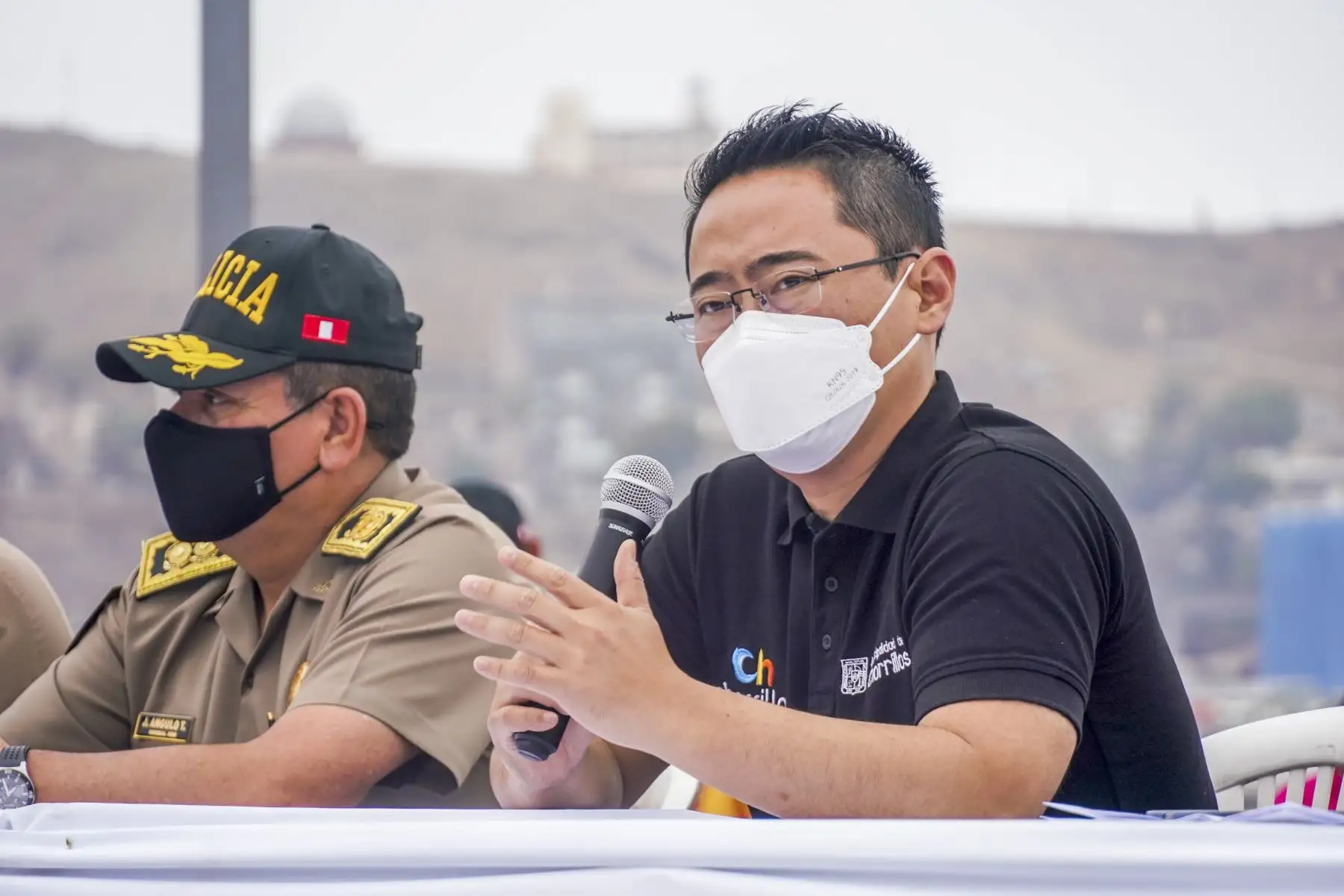 Conferencia de prensa en la playa agua dulce de los alcaldes de chorrillos Augusto Miyashiro y de miraflores Luis Molina, sobre las acciones a tomar durante el cierre de playas, en coordinación con la PNP del 31 de diciembre al 3 de enero.
Foto: ANDINA/Municipalidad de Chorrillos