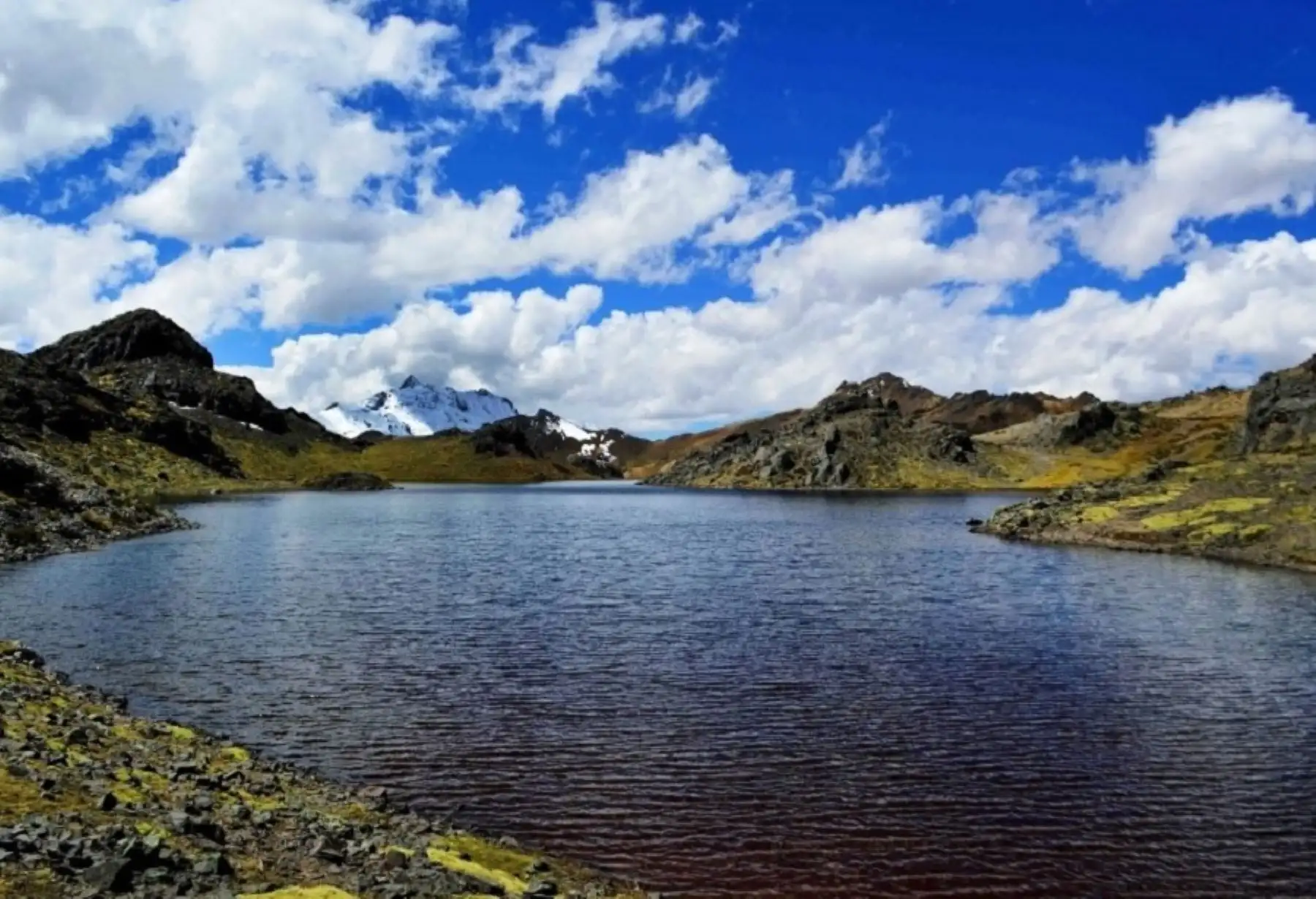 Con el objetivo mejorar la gestión de los recursos hídricos y de los servicios de saneamiento en los 24 departamentos del país, el Servicio Nacional de Meteorología e Hidrología del Perú (Senamhi) y la Superintendencia Nacional de Servicios de Saneamiento (Sunass) realizaron dos estudios que detallan la producción de agua y sedimentos en cuencas que abastecen a las empresas prestadoras de servicios de saneamiento (EPS) en el Perú, de aquí al 2065.