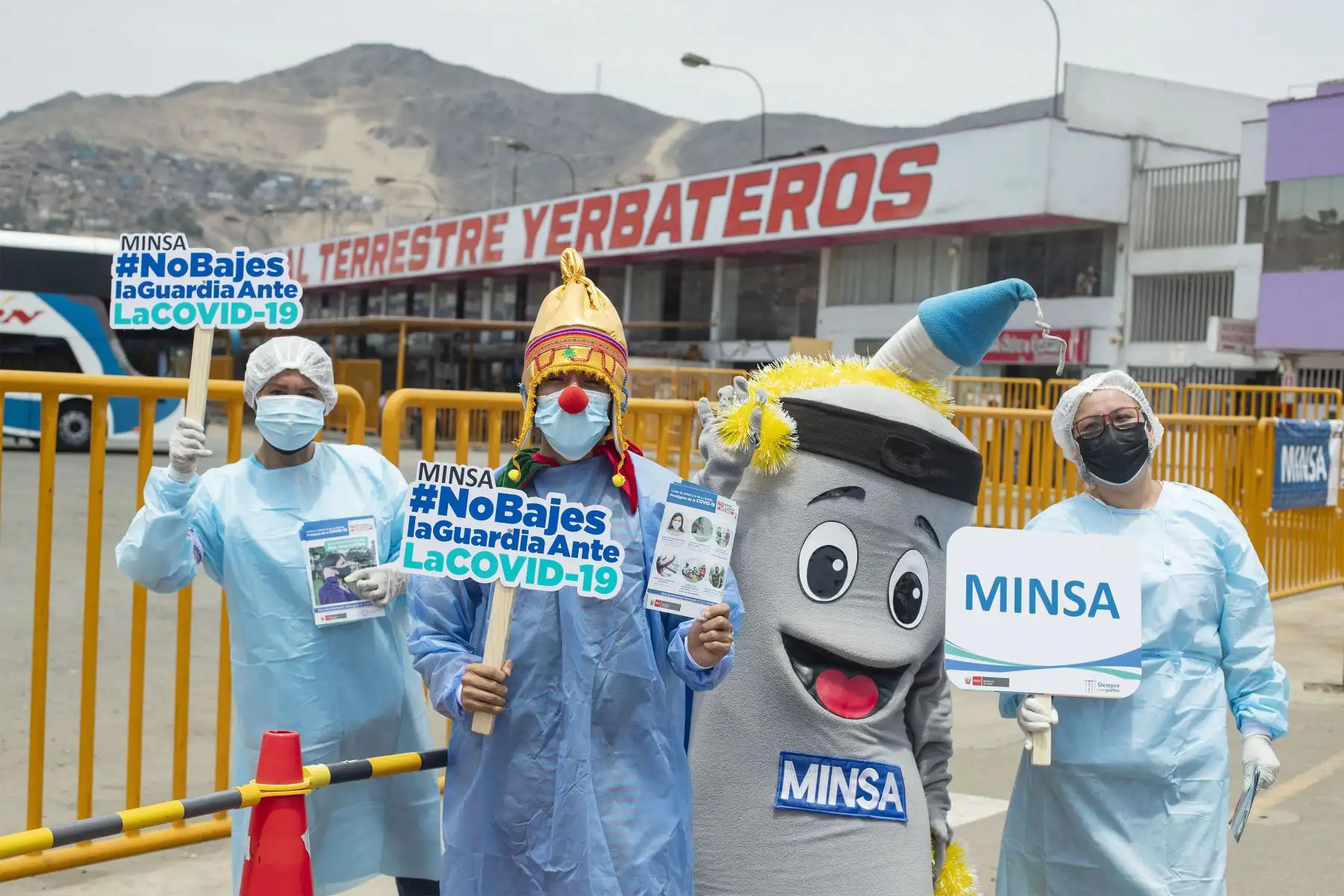 Brigadas del Ministerio de Salud realiza campaña de descarte de covid-19, a través de pruebas antígenas y moleculares a transportistas y viajeros en el Terminal Terrestre de Yerbateros.
Foto: ANDINA/Carla Patiño Ramírez