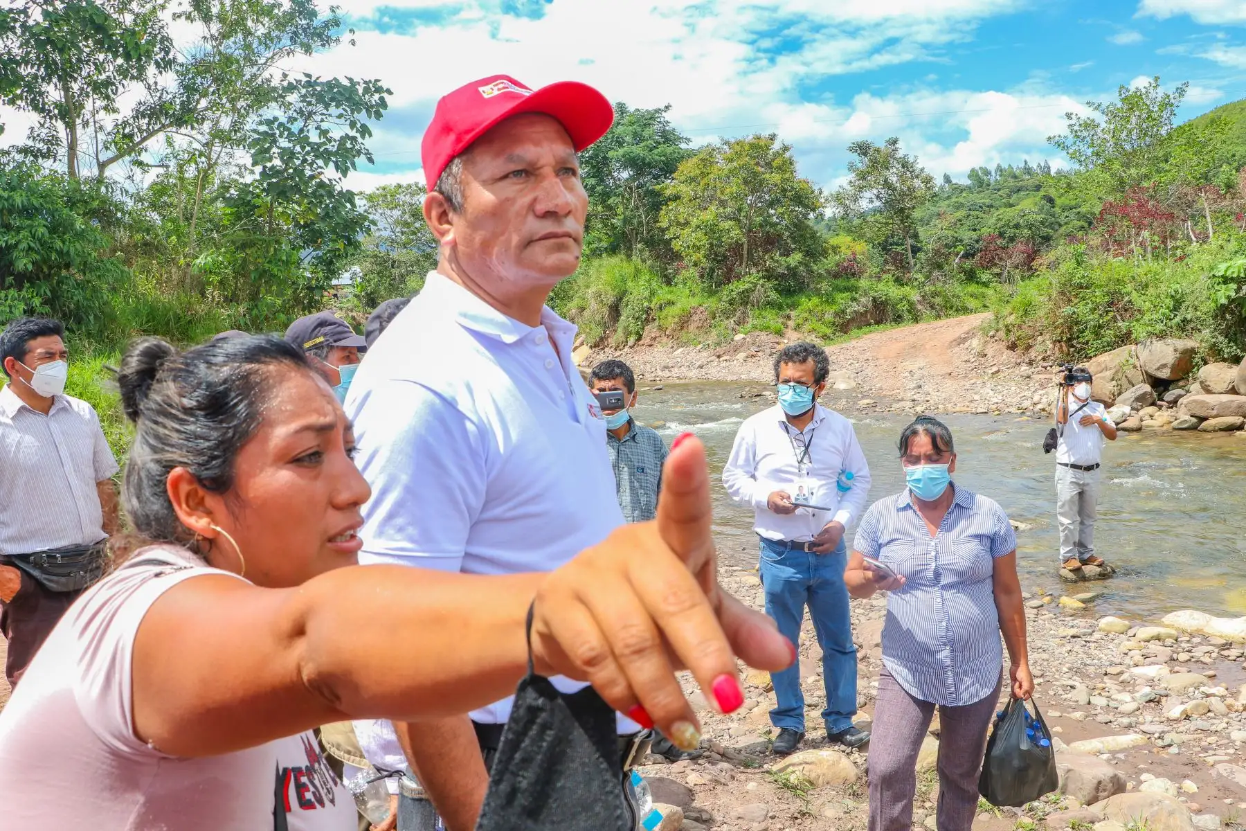 Ministro de Transportes y Comunicaciones, Juan Silva anuncia la instalación de dos puentes y el mejoramiento de caminos vecinales en la región San Martin.
Foto: MTC