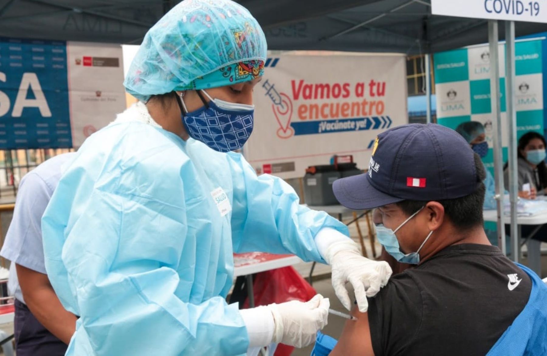 Los vacunatorios atenderán hoy a la población hasta las 10:00 p.m. Foto: ANDINA/Minsa
