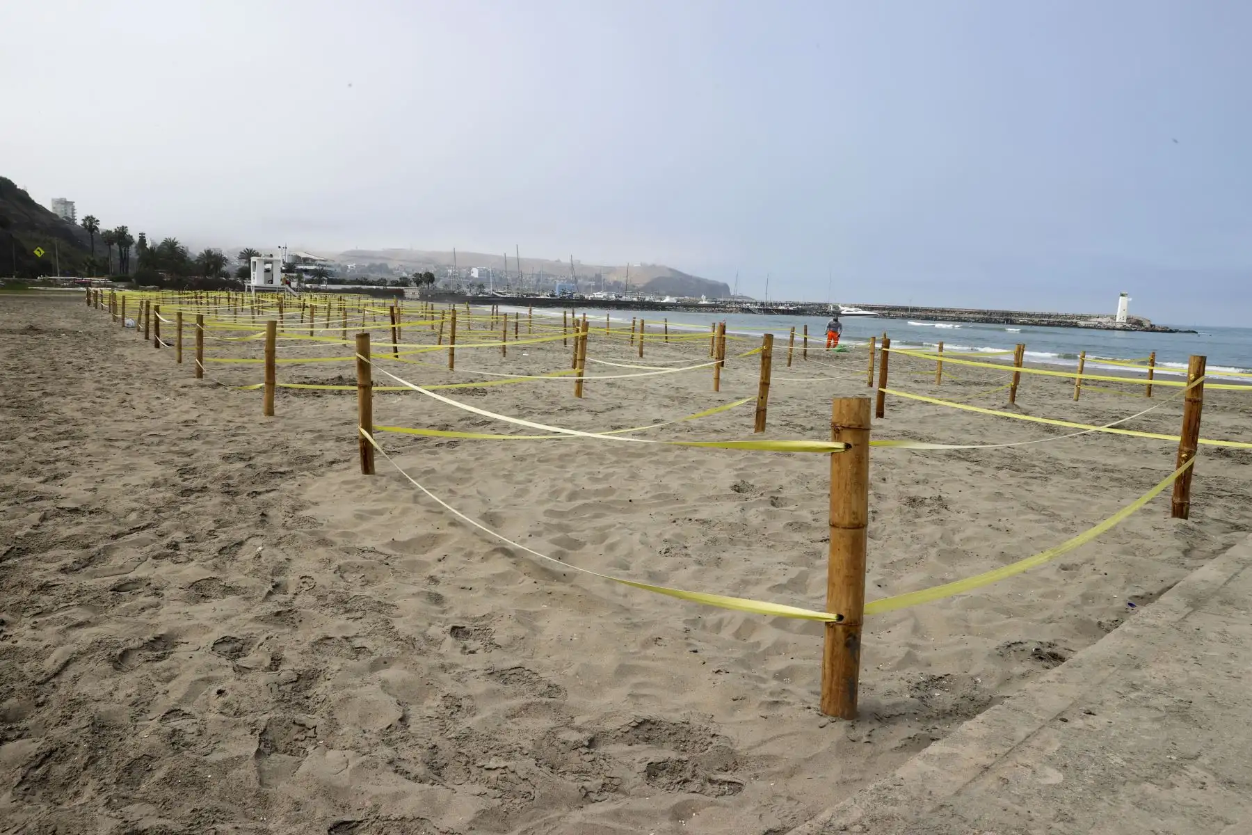 Playas de Lima ya fueron cerradas y y permanecerán así hasta el 1 de enero conforme a las medidas dispuestas por el Gobierno, a fin de evitar posibles contagios de la covid-19. Foto: ANDINA/Vidal Tarqui