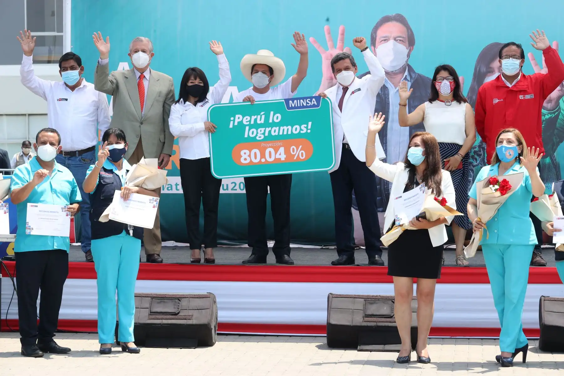 El presidente Pedro Castillo recibió la vacuna de refuerzo, la tercera dosis, contra la covid-19. Foto: ANDINA/Vidal Tarqui