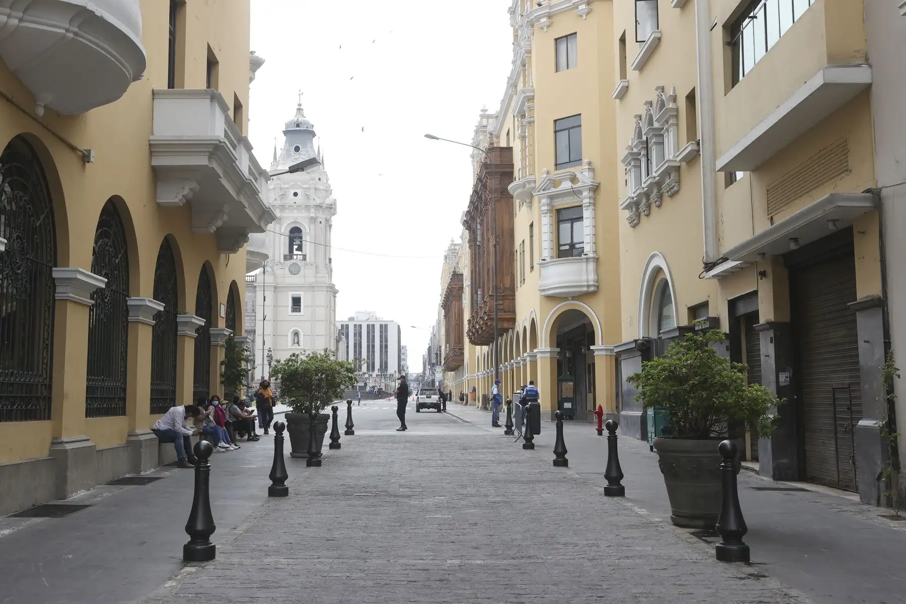 Así lucen los alrededores de la Plaza Mayor durante el primer día del Año 2022. Foto: ANDINA/Vidal Tarqui