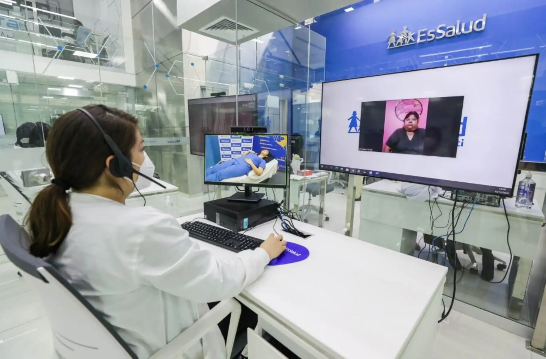 La revista "Cancer Word" destacó que la telemedicina ha descentralizado el tratamiento de cáncer. Foto: Cortesía