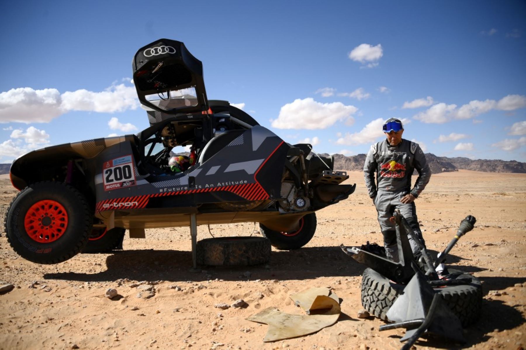 Rally Dakar: Carlos Sainz y Peterhansel pierden mucho tiempo