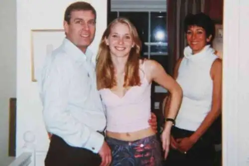 Giuffre alega que hace 20 años fue traficada al príncipe por Epstein y por Ghislaine Maxwell. Foto: Captura de pantalla