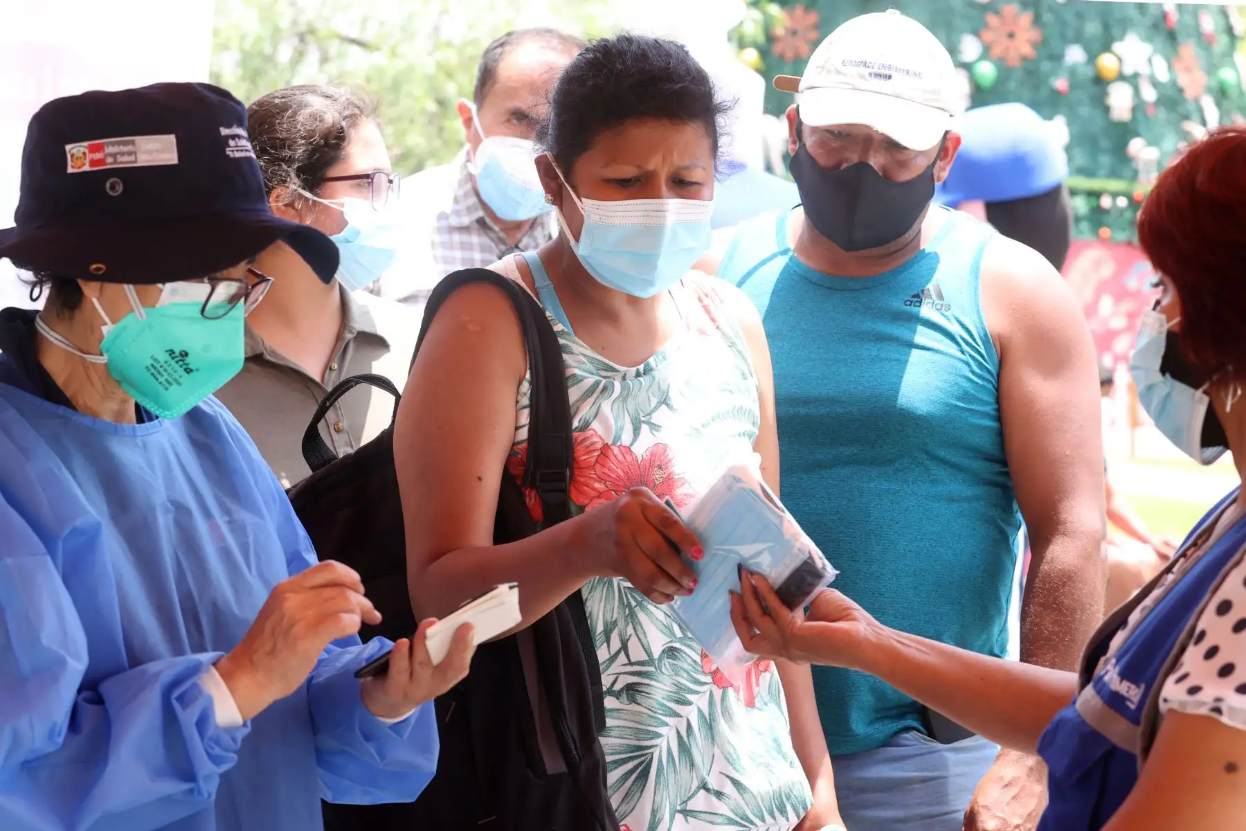 El Ministerio de Salud realiza acciones preventivas ante la variante ómicron en el distrito de San Borja, ante el incremento de casos COVID-19. Foto: ANDINA/ Vidal Tarqui