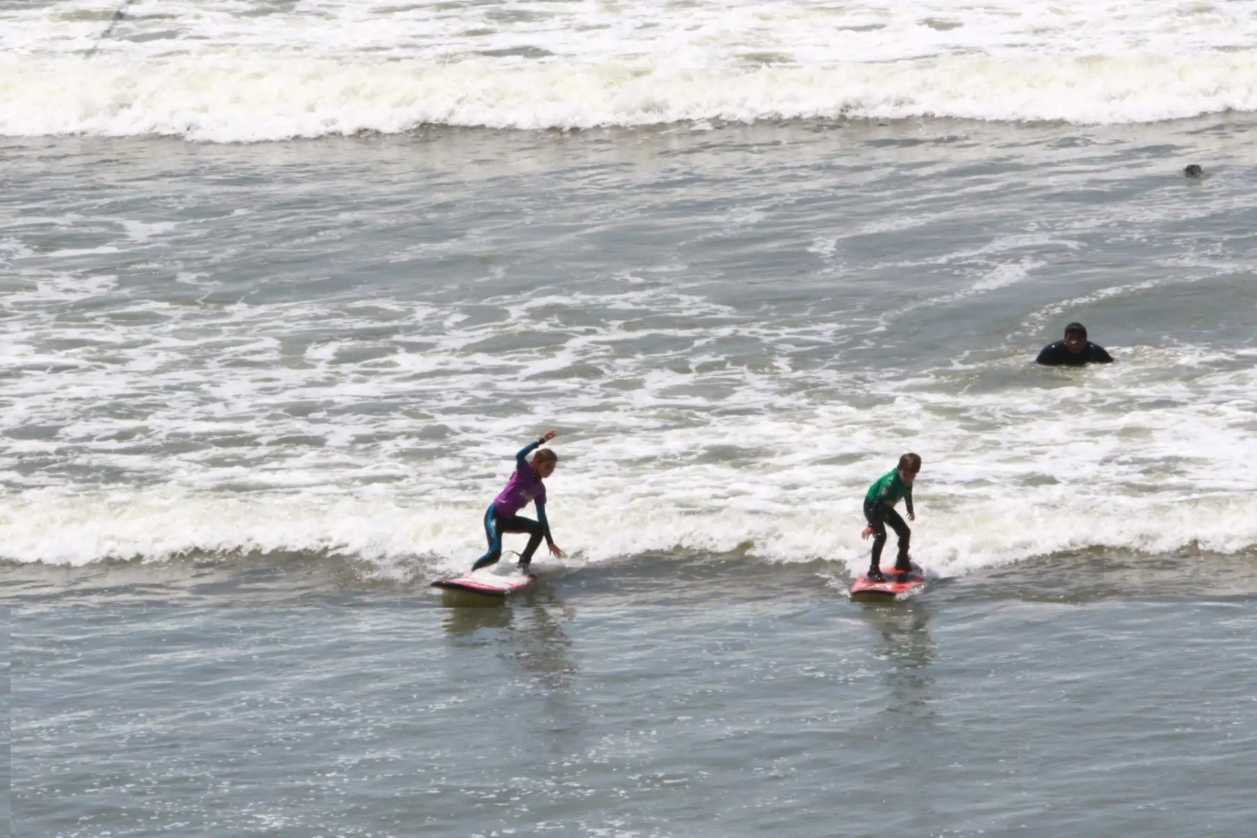 Playas de Chorrillos, Barranco y Miraflores reabrieron hoy al público tras estar cerradas durante cuatro días Foto: ANDINA/Héctor Vinces