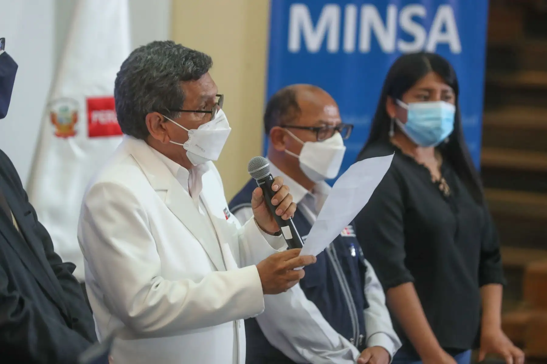 Ministro de Salud, Hernando Cevallos, confirmó que la variante ómicron ya se ha convertido en la predominante en Lima Metropolitana y anunció las nuevas medidas para controlar la tercera ola.
Foto: ANDINA /Carla Patiño