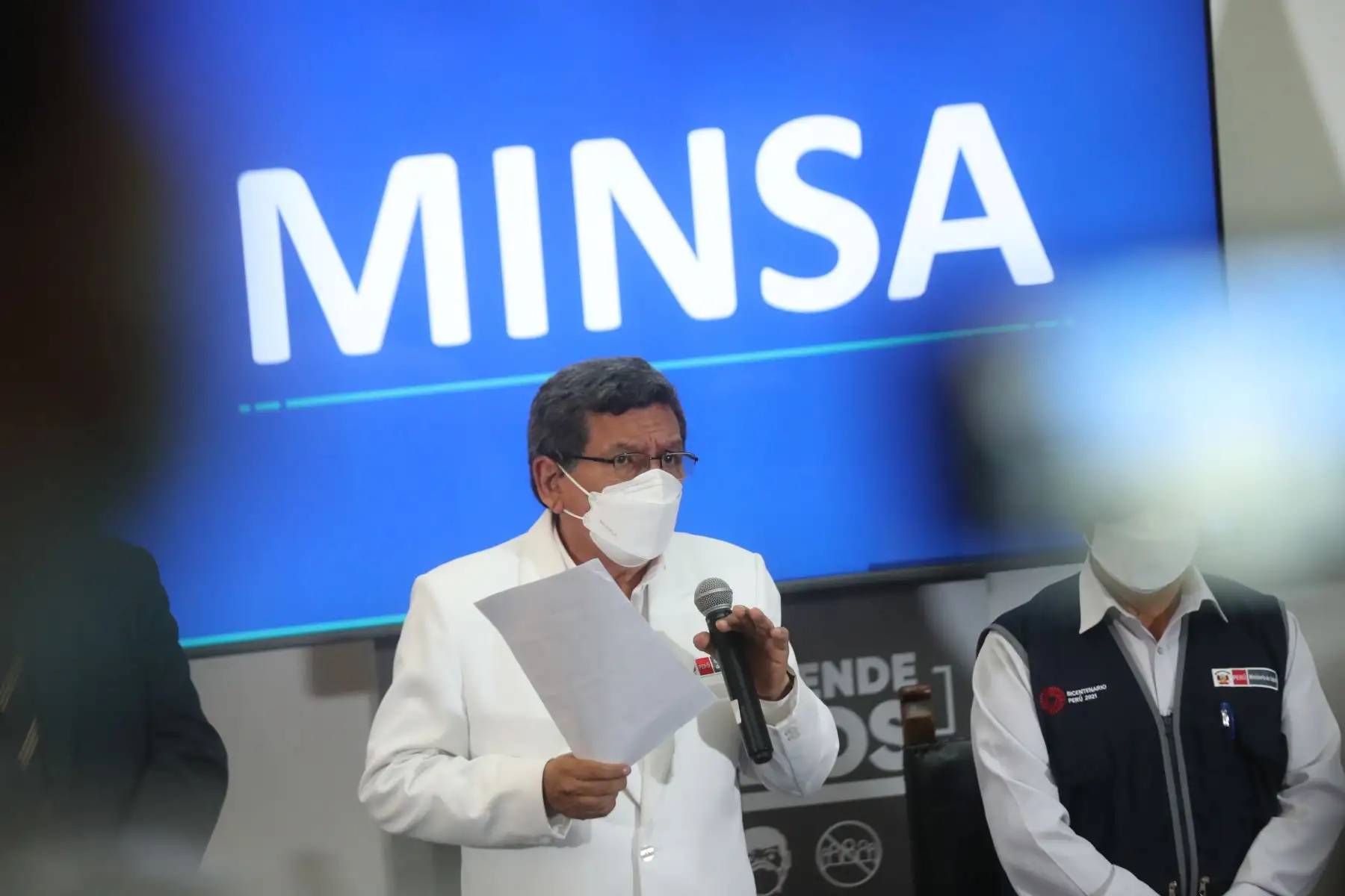 Ministro de Salud, Hernando Cevallos, confirmó que la variante ómicron ya se ha convertido en la predominante en Lima Metropolitana y anunció las nuevas medidas para controlar la tercera ola.
Foto: ANDINA /Carla Patiño