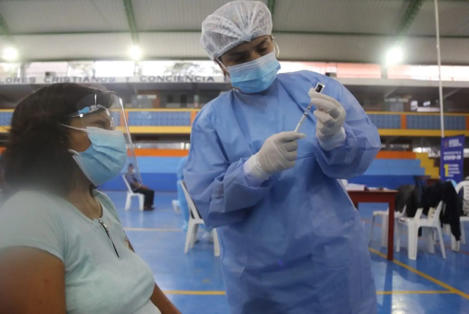 En la región La Libertad, alrededor de 160 000 personas deben recibir la segunda dosis contra la covid.19, lo que significa una brecha aún de 5% que las autoridades de salud confían en poder reducir durante esta semana de vacunación contra esta enfermedad