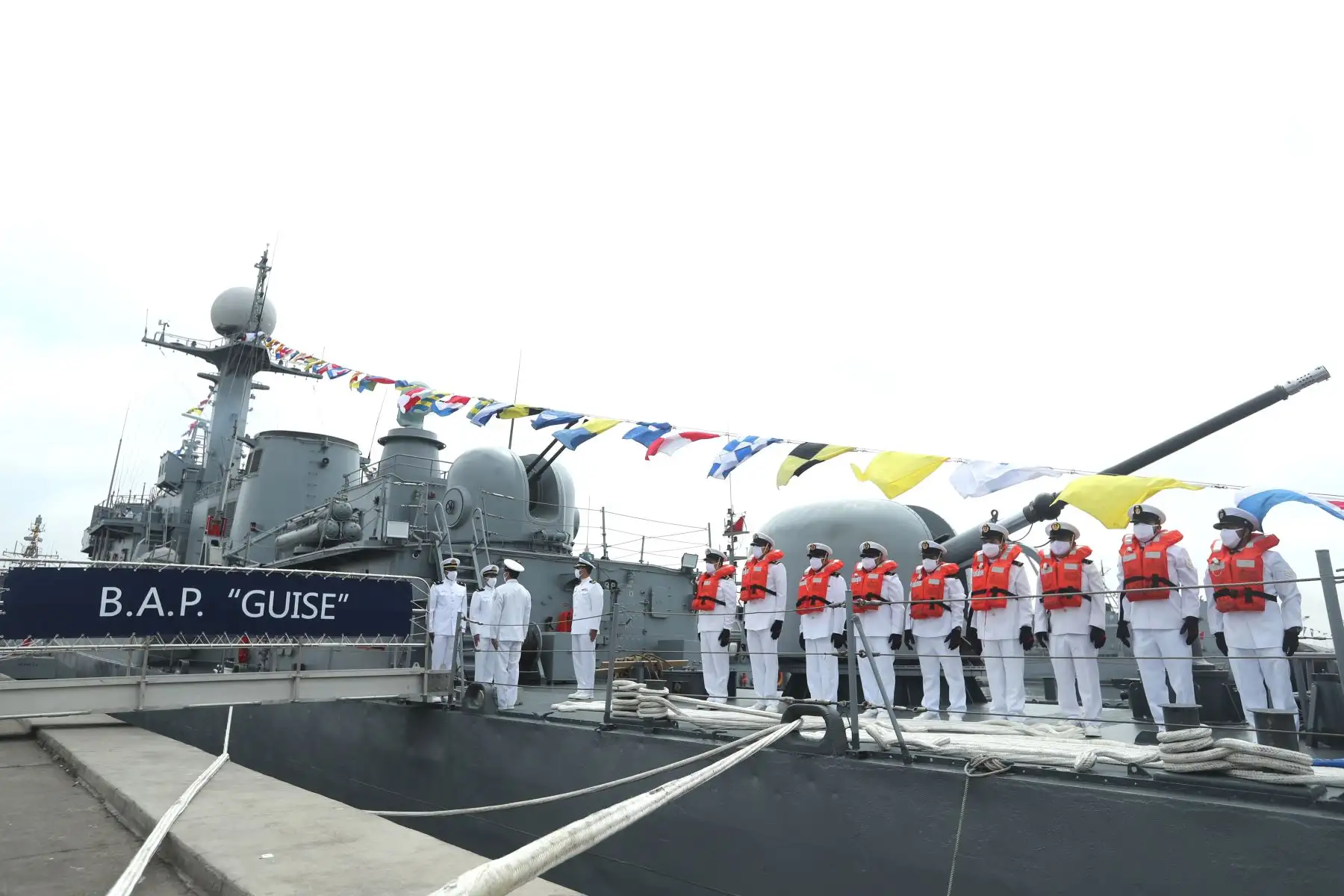 Ministro de Defensa, Juan Carrasco, participa en la ceremonia de arribo y bienvenida al Perú de la corbeta B.A.P. Guise, unidad que fue donada por la República de Corea y que tendrá como misión la ejecución de operaciones marítimas, patrullaje y vigilancia en el Mar de Grau. Foto: ANDINA/ Carla Patiño