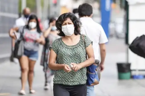 Munayco señaló que la tercera ola "ha sido explosiva" y cuando hay un incremento rápido, el descenso también lo es. Foto: ANDINA/Renato Pajuelo
