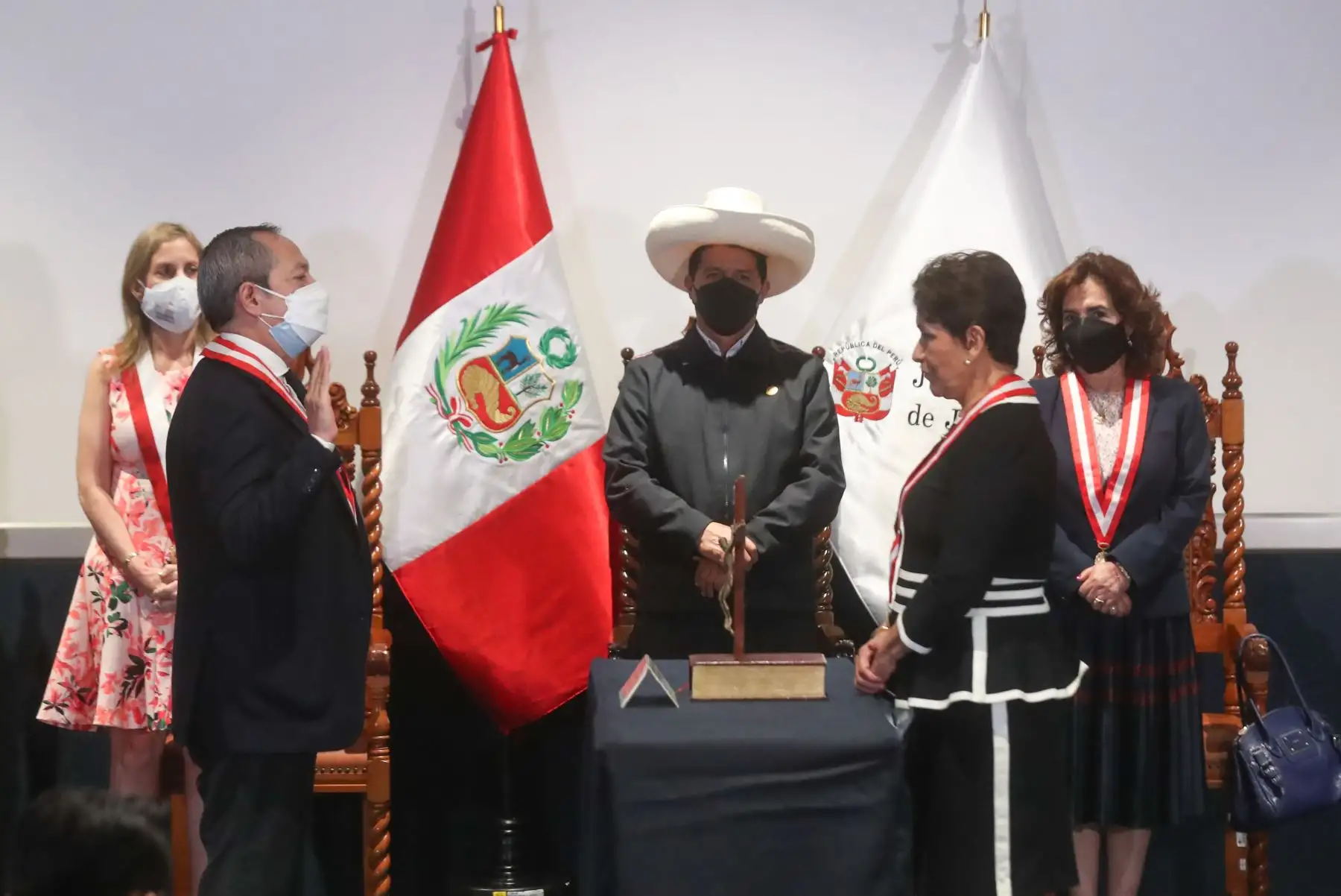 El nuevo presidente de la Junta Nacional de Justicia (JNJ), Henry José Ávila Herrera, juró hoy al cargo para el periodo 2022, en una ceremonia en la que se celebra también el segundo aniversario de la institución.Foto: ANDINA/ Carla Patiño