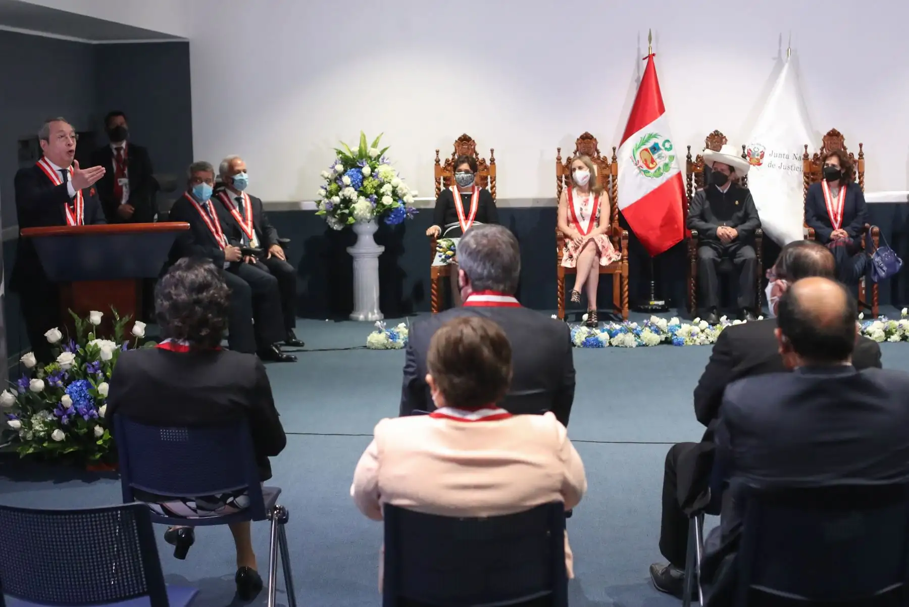 El nuevo presidente de la Junta Nacional de Justicia (JNJ), Henry José Ávila Herrera, juró hoy al cargo para el periodo 2022, en una ceremonia en la que se celebra también el segundo aniversario de la institución.Foto: ANDINA/ Carla Patiño