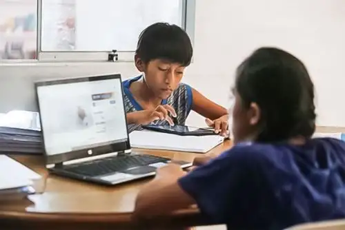 En estos programas se desarrollaron los cursos Administración de redes, Soporte técnico, Programación en Python, Conectando cosas y Diseño digital, entre otros. ANDINA/ Minedu