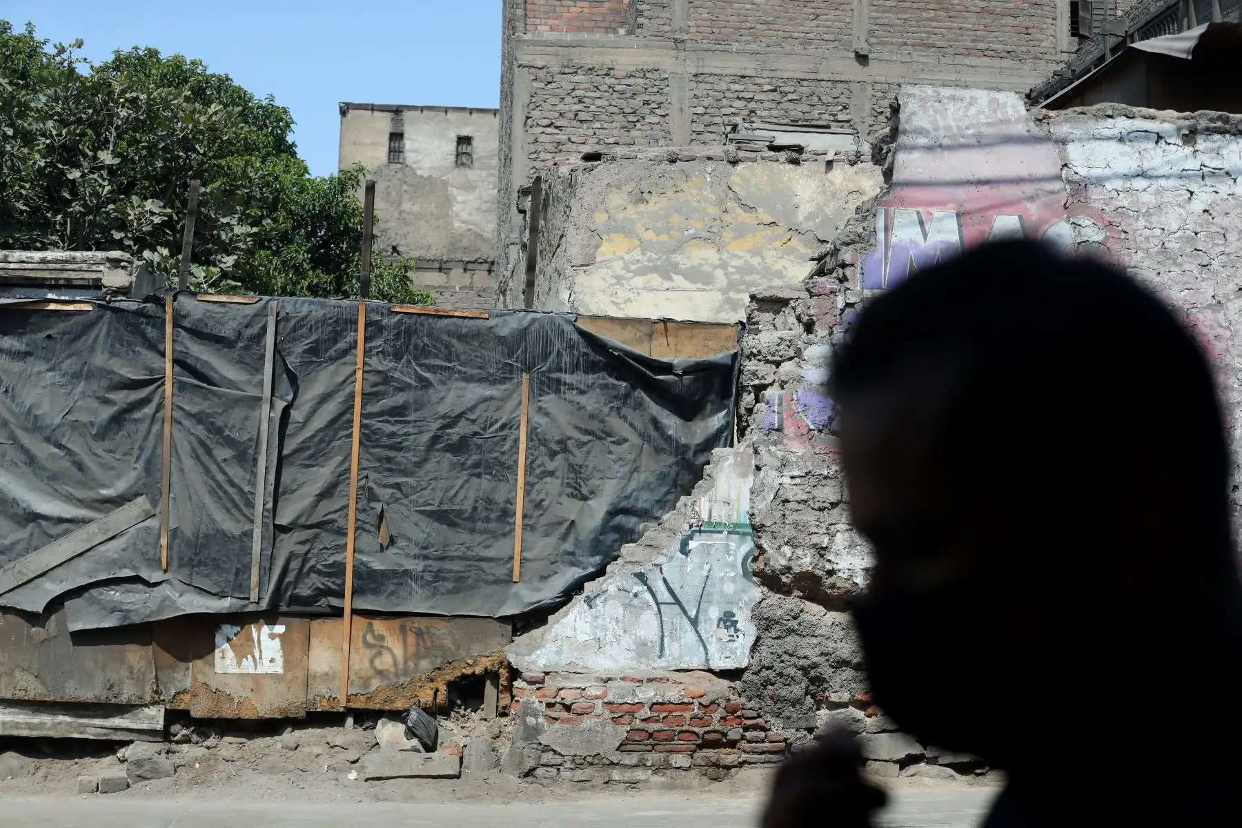 Casonas y quintas ubicadas en la zona histórica del distrito del Rímac se encuentra en peligro de colapsar. Foto: ANDINA/ Carla Patiño