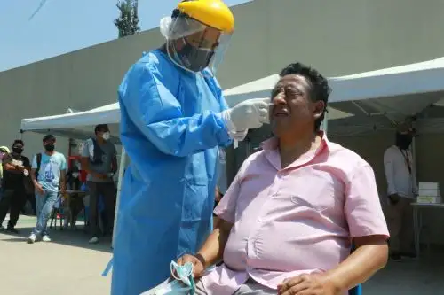 n la última semana epidemiológica (SE-33), los casos de Covid-19 se redujeron en 39.1% a nivel nacional, con excepción de Piura, que es la única región del país que registra aumento de contagios por segunda semana consecutiva, informó el Seguro Social de Salud  ANDINA/Héctor Vinces
