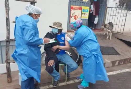 En Arequipa continúa este fin de semana la vacunación contra el covid-19.