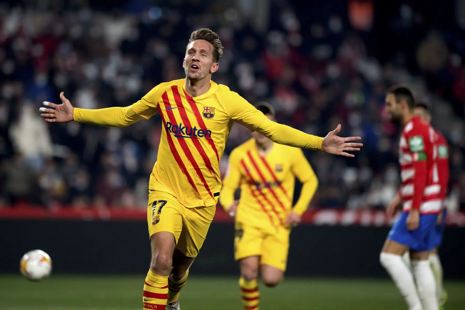 El delantero holandés del Barcelona, Luuk de Jong, celebra después de marcar el gol ante el Granda por LaLiga. Foto: AFP